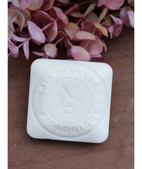 Savon carré au lait...